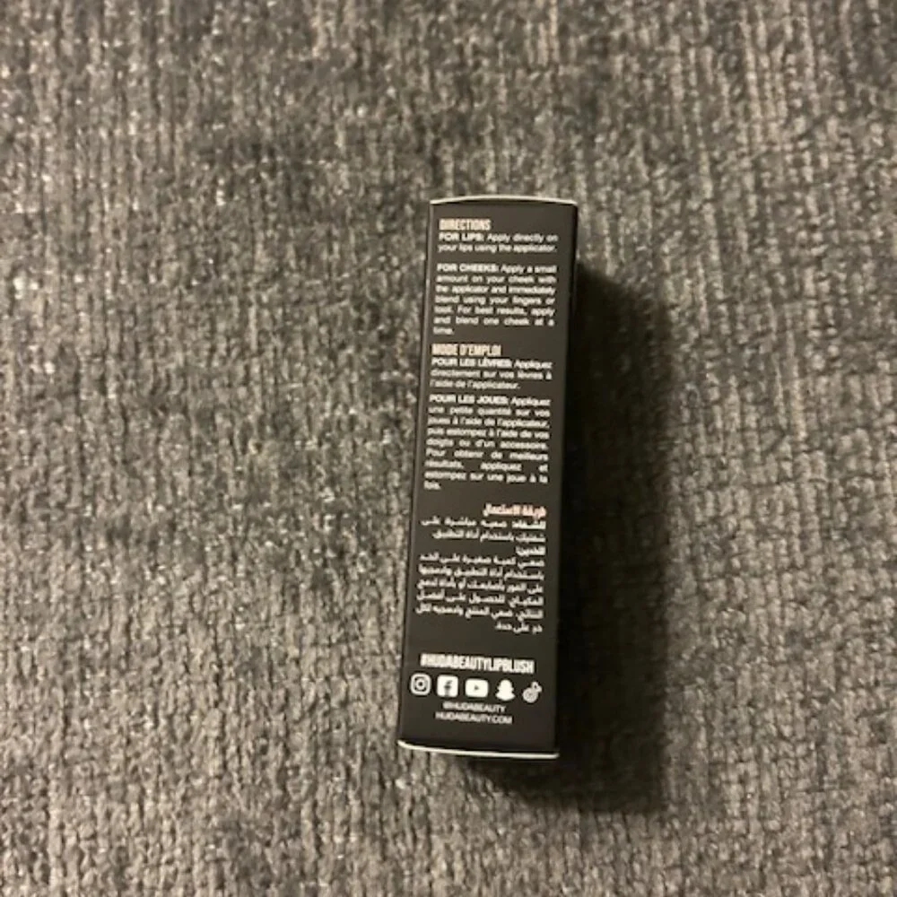 Huda Beauty Lip Blush - Rosy Kiss - NWT - Picture 3 of 4